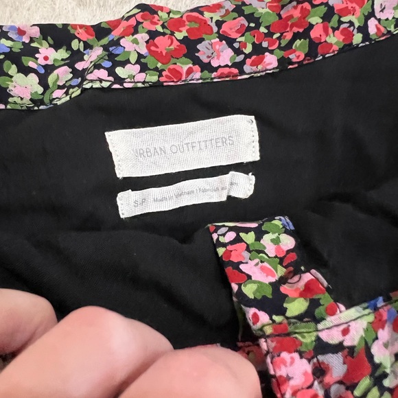 Urban outfitters button down floral mini skirt - Picture 2 of 4